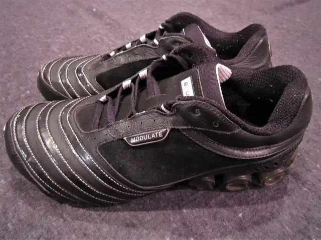 Mens adidas BOUNCE Running Shoes Size 10 in Men's Shoes in Oakville / Halton Region - Image 3