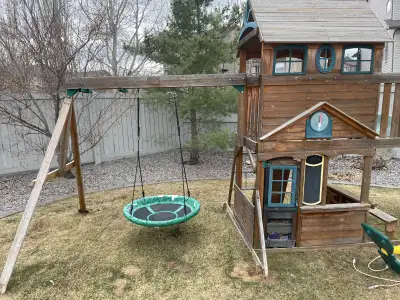 Free Yard play set , View more