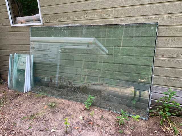 Free Windows for a greenhouse in Other in Edmonton - Image 3