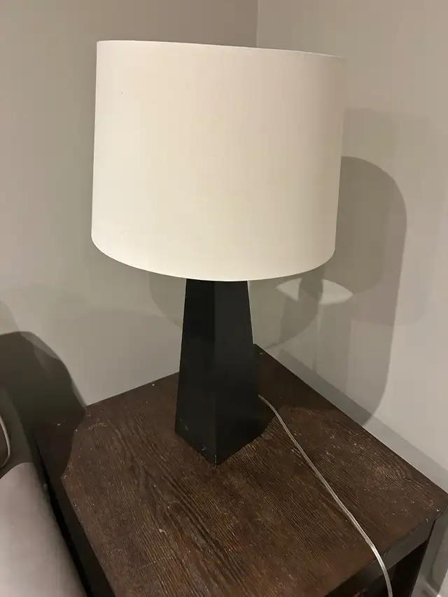 Lamp in Indoor Lighting & Fans in Hamilton - Image 2