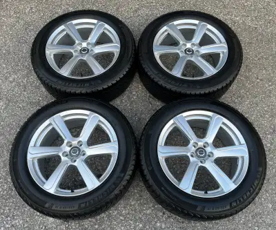 Wheels: Silver 19 Inch OEM Quantity: 4 Tires: Michelin X-Ice Snow SUV Winters Tire Size: 235-55-19 T...
