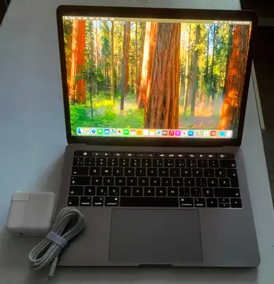 MacBook PRO Fin 2019  TouchBar,T.ID intel Core i5 tres bonne Bat, View more