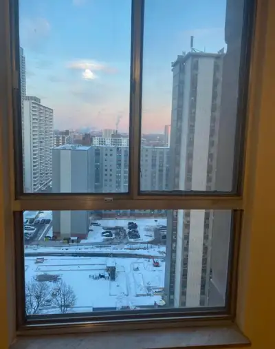 Spacious Room Rental in DT
