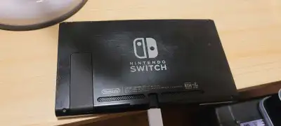 I buy broken and used Nintendo Switch consoles. Blue screen, not starting up, not charging? NO PROBL...