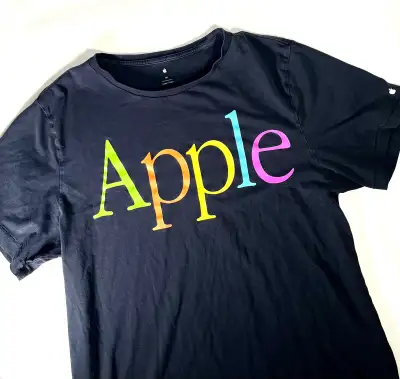 Official Apple T-Shirt / Size M, View more