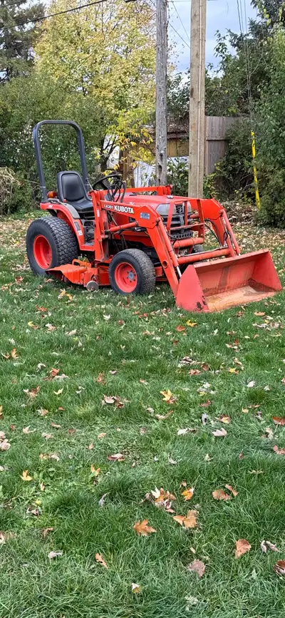 Kubota tractor Front end loader 60” cutting deck Brand new 60” snow blower 4x4 Diesel Only 680 hours...