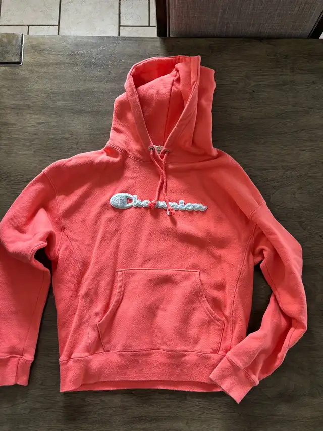 Champion Hoodie in Women's - Tops & Outerwear in Sarnia - Image 2