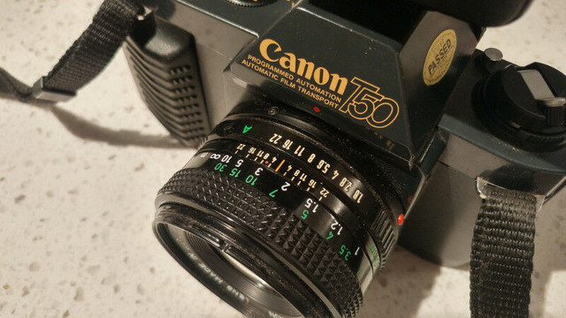 Canon T50 avec Accessoires dans Appareils photo et caméras  à Longueuil/Rive Sud - Image 3