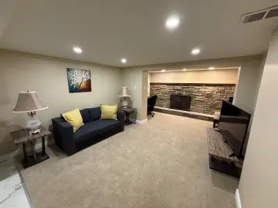 Furnished Bachelor Basement Apartment Scarborough $1300