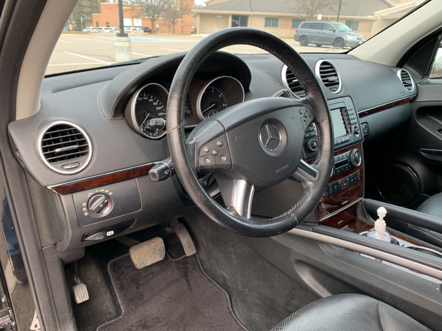 Mercedes Benz GL550 in Cars & Trucks in Markham / York Region - Image 3