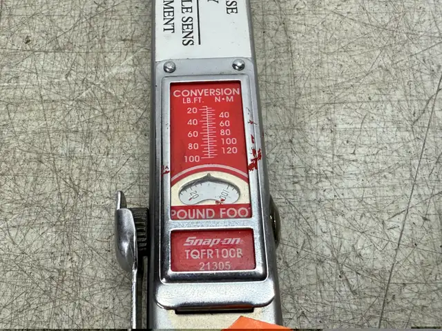 Torque Wrench Snap-On 3/8 Drive Flex Head 20-100 ft-lb TQFR100B in Hand Tools in Drummondville - Image 5