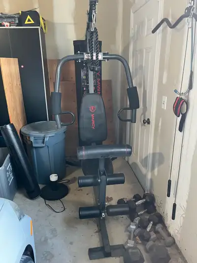 Marcy weight set with 150 pound stack