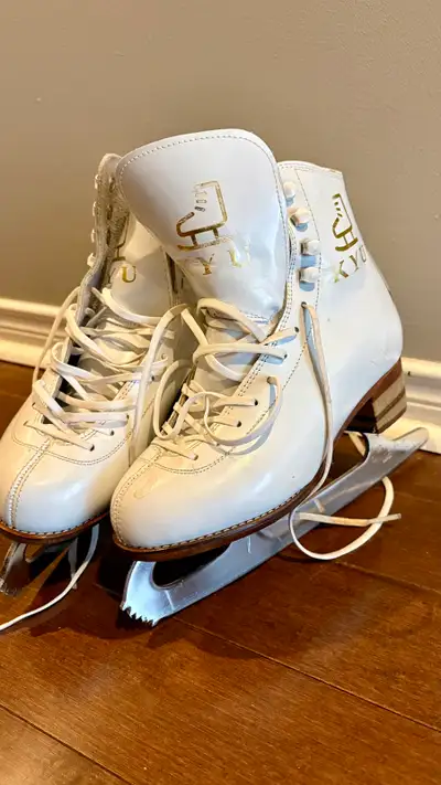 Skates S6 - In Sook Lee Figure Skates, View more