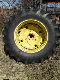 Dually wheel / tire setup for farm tractor.  Phone Calls  Only
