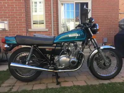 Nice example of 1st year GS. Runs great, fresh oil/filter, battery and regulator/rectifier replaced...