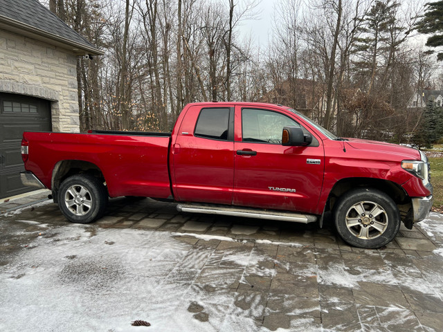 2018 Toyota Tundra SR5 4X4 extended cab long box in Cars & Trucks in Mississauga / Peel Region - Image 3