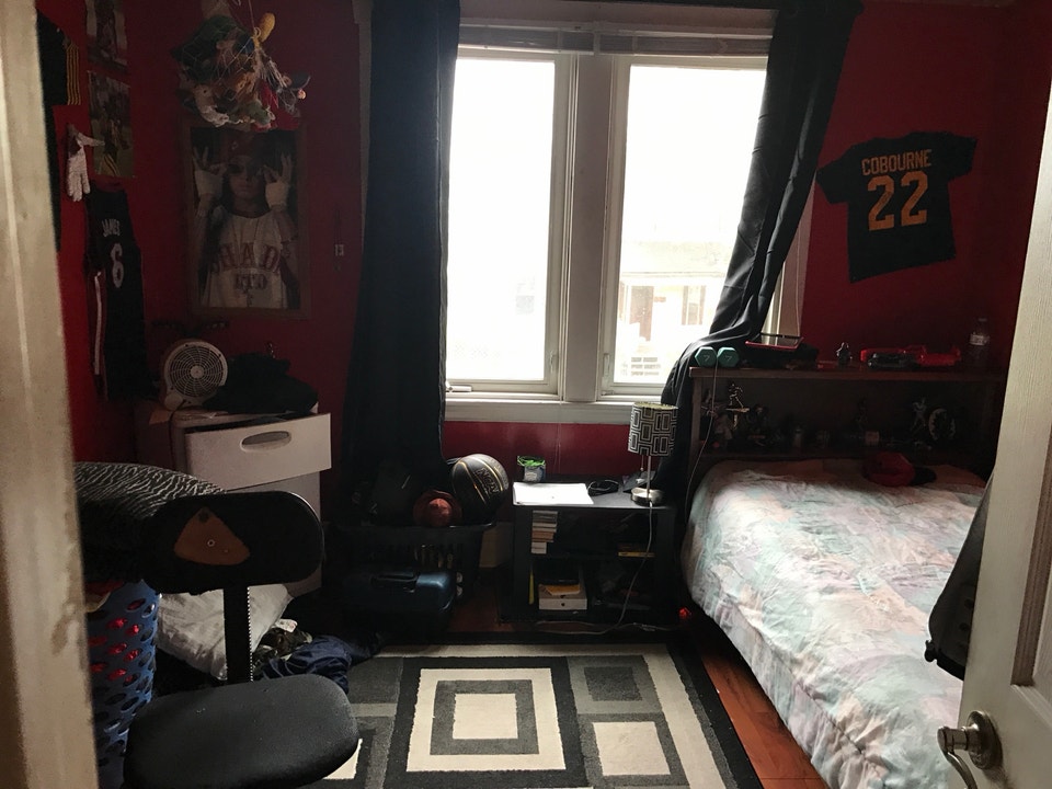 2 bedroom all inclusive Gibson ave  apartment in a house 5