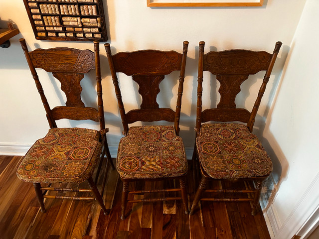 Antique Wooden Dining Chairs (6) in Dining Tables & Sets in City of Toronto