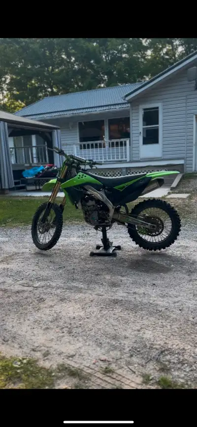 2012 kx 250f. This bike needs nothing, has 8 hours on rebuild with proof. EFI, new tires, new clutch...