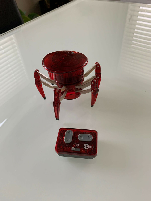 HEXBUG -remote controlled Spider in Toys & Games in Saskatoon