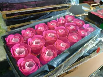 Brand New Rose Soap Flower Gift Box ✨, View more