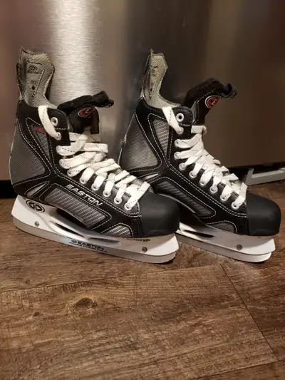 New Easton Ice Skate Size 8.5D$125, View more