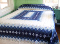 Handcrafted Double (Full) Quilt - like new!