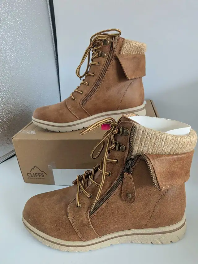 Cliffs by White Mountain Boots Size 9 Wide in Women's - Shoes in Markham / York Region - Image 4