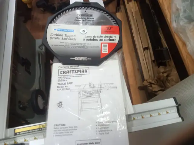 Sears Craftsman 10 inch table saw and support stand in Power Tools in Peterborough - Image 10