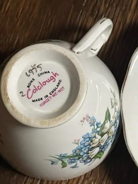 Collectible - Vintage - Teacup and Saucer in Arts & Collectibles in Ottawa - Image 5