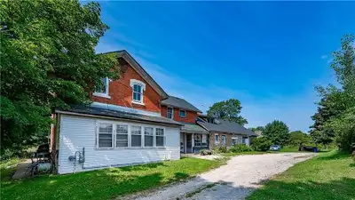 Acton Fabulous Renovated 1 Bedroom Country Setting