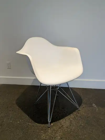 Chaises style "Eames" | "Eames" style chairs, View more