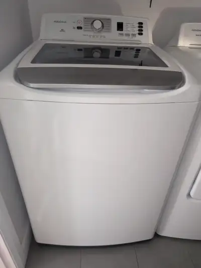 Laveuse-sécheuse à 1000 $ de rabais et sans taxe, View more