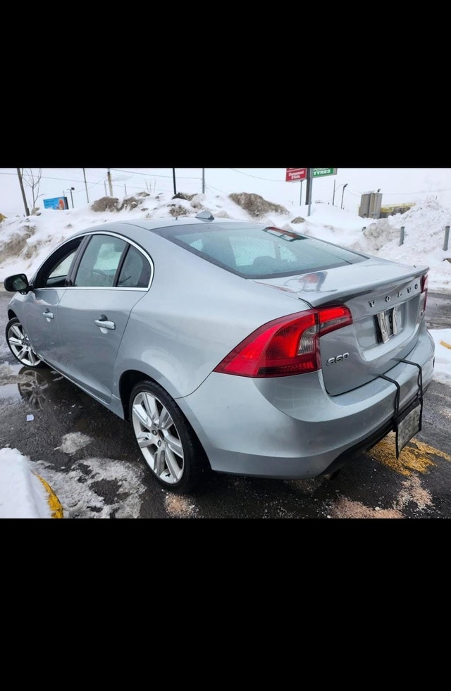 Volvo S60 2012 — photo 2