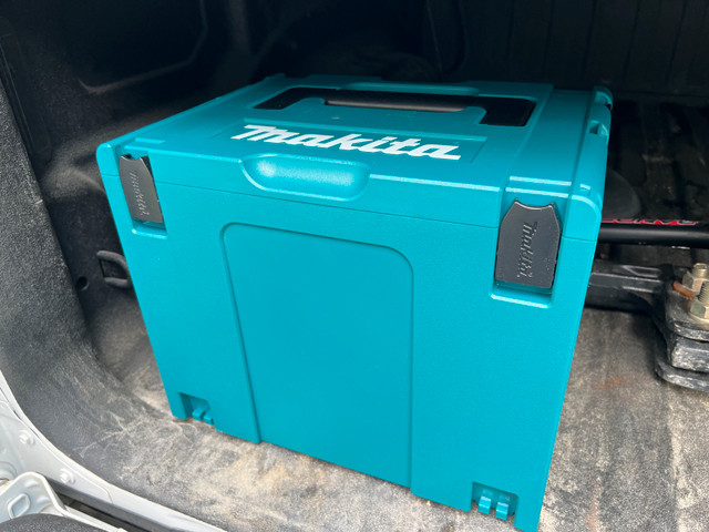 makita plung/track saw  in Power Tools in Barrie - Image 4