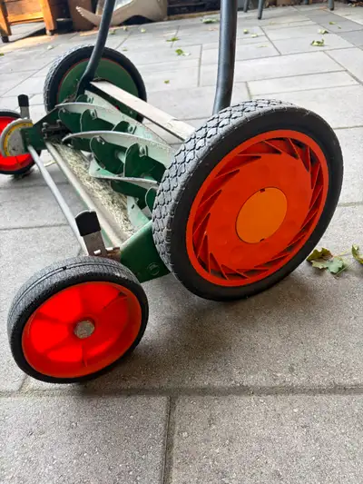 Scotts Classic 20-Inch Manual Push Reel Lawn Mower, View more
