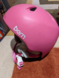 Kids pink Bern ski snowboard helmet - Size: xs-s