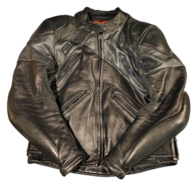 Used but in great condition. The zippers work but the handles are missing. (See pics) No stains, no...