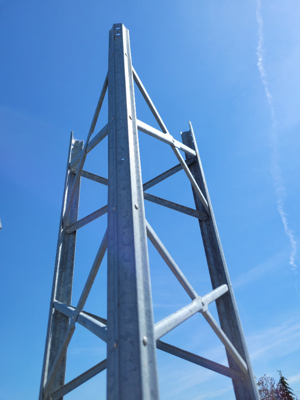 ANTENNA TOWER - INTERNET TV TOWER - 403-401-7577 in Other in Calgary