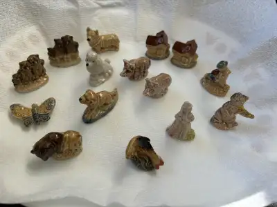 Wade whimsies nursery rhymes and animals 3 Bears (2) $10 each Tom Tom the Pipers son $5 The House Ja...