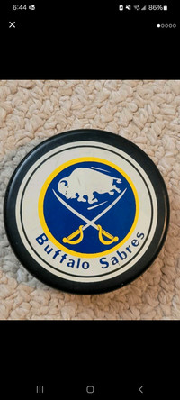 Official NHL game puck 1980s Buffalo Sabres