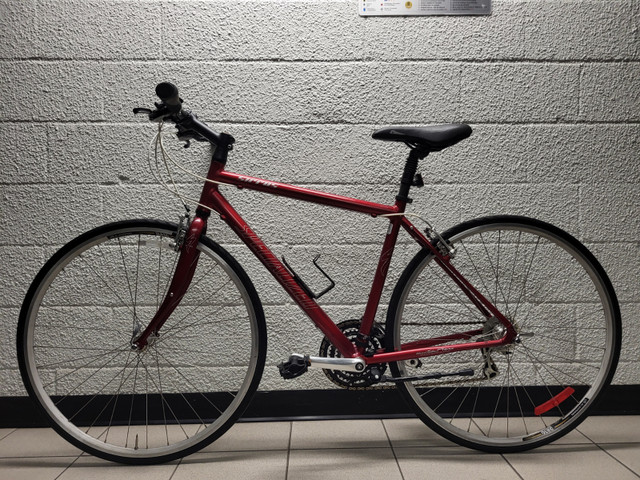 x2 Specialized SIRRUS hybrids, sizes M & XS. Shimano SORA/NEXAVE dans Randonnée, ville et hybrides  à Ville de Montréal - Image 2
