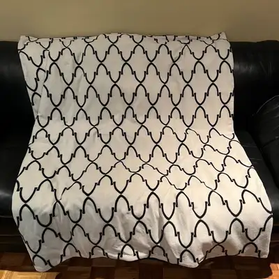 Sunbeam® Polaire Jet Chauffé / Sunbeam® Fleece Heated Throw, View more