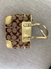 AUTHENTIC COACH HANDBAG