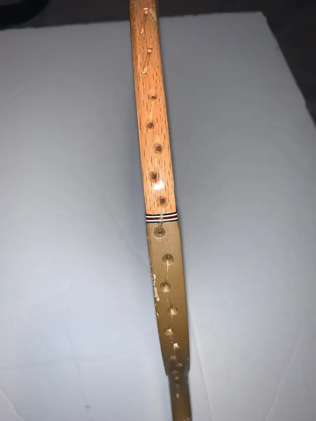 Rare find Vtg (over 40 yrs) Yonex Badminton Wooden Racket H-G3 in Arts & Collectibles in Markham / York Region - Image 11