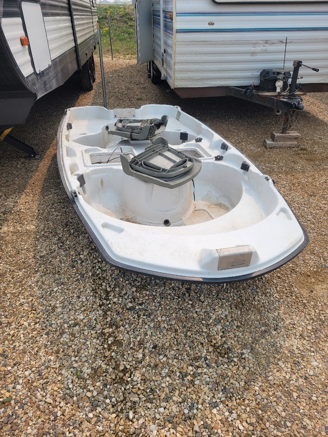 Pelican Predator 103 DLX Fishing, Camping & Outdoors Edmonton Kijiji