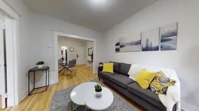 Bright 1-Bedroom, Balcony, in Westmount