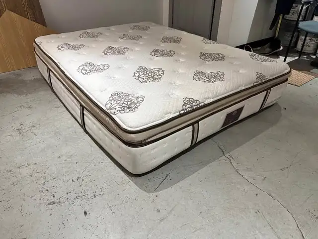 Top Quality Mattresses Available !! Free Delivery !! dans Lits et matelas dans Ville d’Edmonton - Image 2