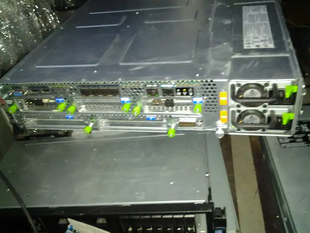 SUN ORACLE SPARC T4-1 8 core server 200+ hd dell lenovo servers in Other in City of Montréal - Image 6