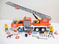 Playmobil ( Vintage) Toy - Red Fire / Hook and Ladder Truck